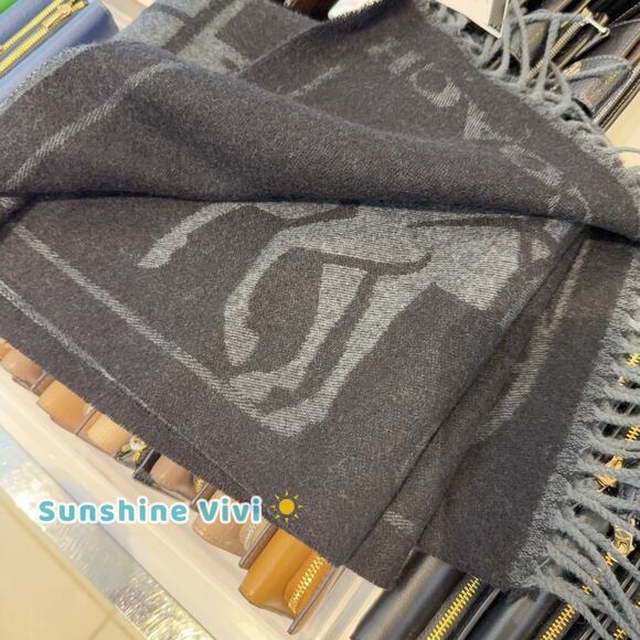 NWT Coach Horse And Carriage Print Oversized Muffler / Scarf BLACK CU808 - Picture 5 of 9